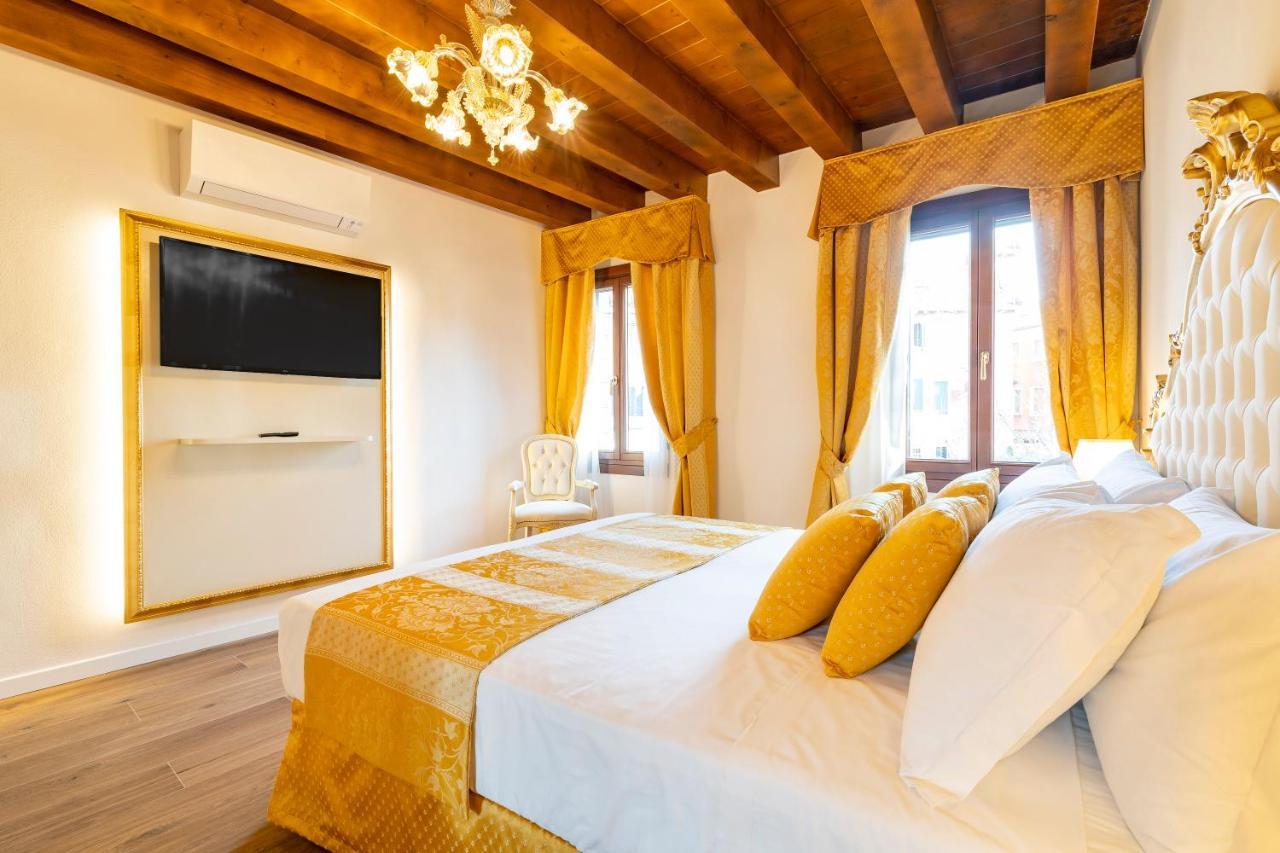 Laguna D'Oro Luxury Apartments Venesia Bagian luar foto