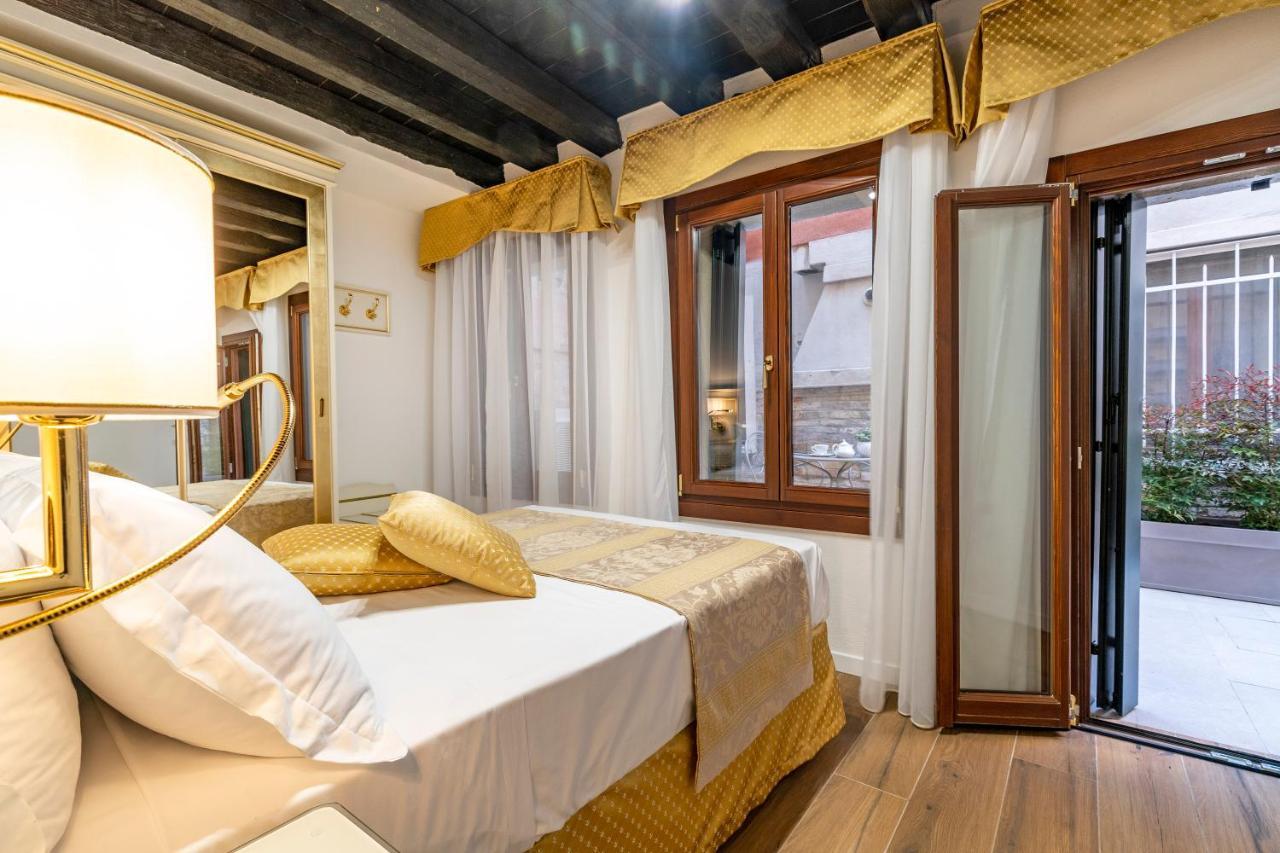 Laguna D'Oro Luxury Apartments Venesia Bagian luar foto
