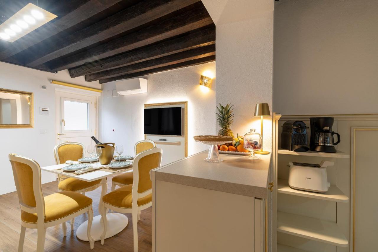 Laguna D'Oro Luxury Apartments Venesia Bagian luar foto